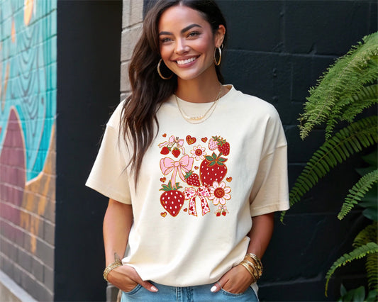 Summer Vibes Strawberry Bow T-Shirt Cute Berry Graphic Tee Farmhouse Style Sweet Summer Outfit
