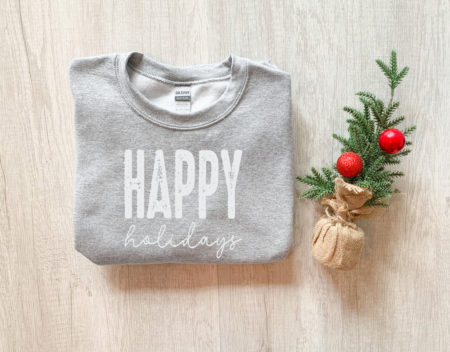 Happy Holidays Shirt – Minimal Christmas Tee – Festive Script Design – Holiday Season Gift Idea