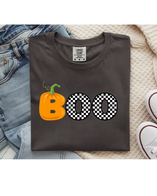 Checkerboard Pumpkin “BOO” Halloween Shirt – Comfort Colors