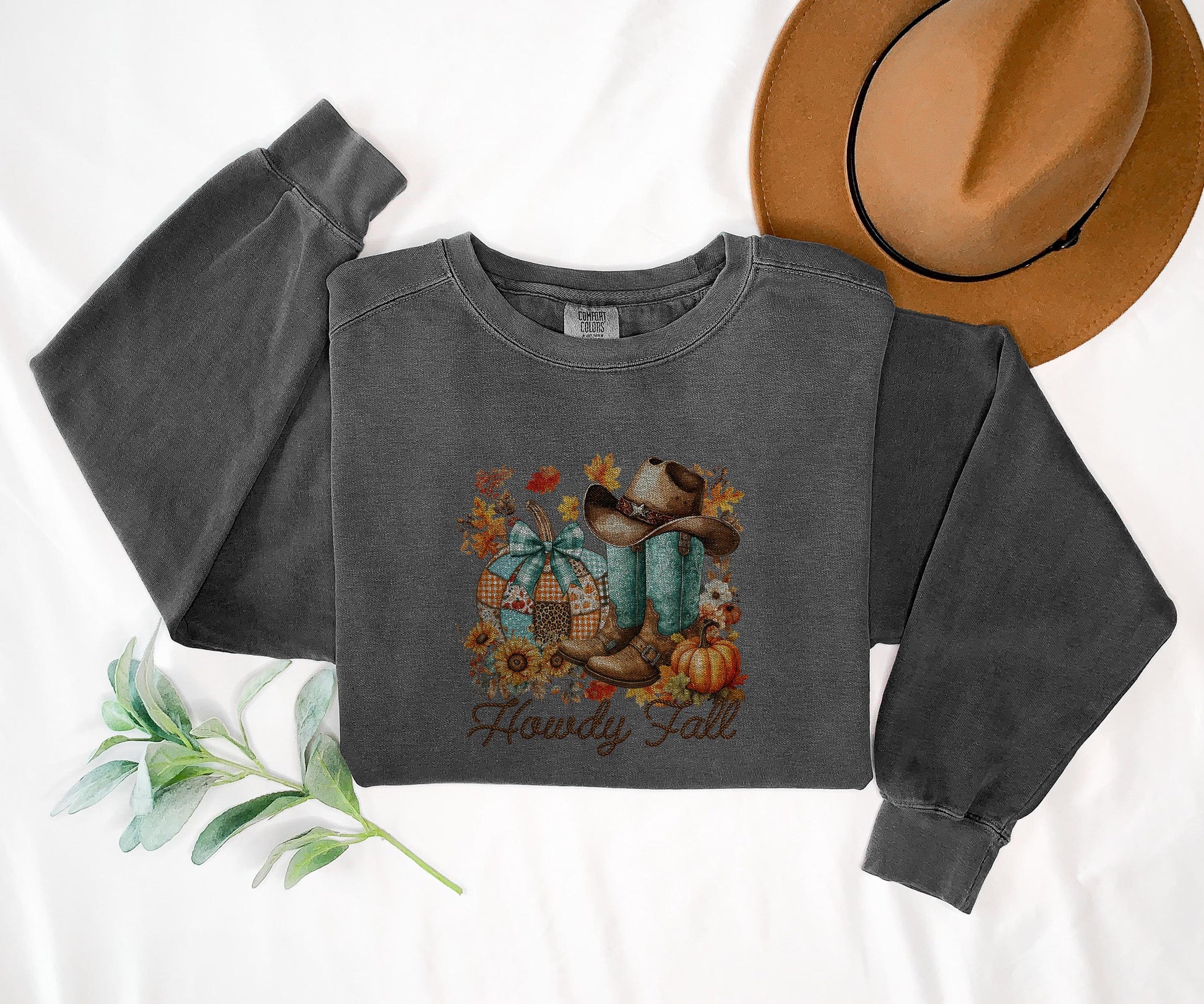 Howdy Fall Shirt Western Fall Graphic Tee Cowgirl Boots Pumpkins Autumn Outfit