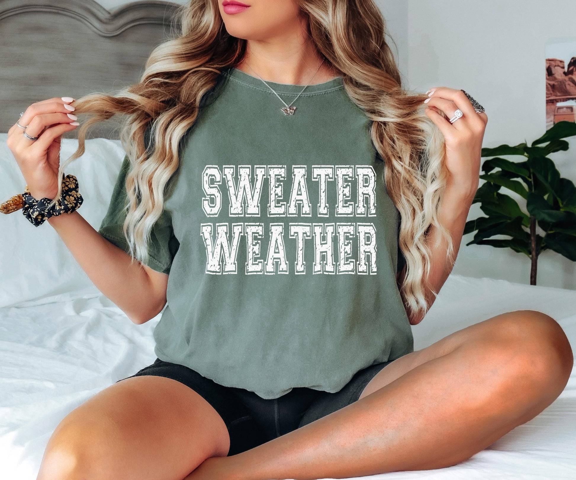 Sweater Weather Shirt Fall Graphic Tee Cozy Autumn Outfit Thanksgiving Top