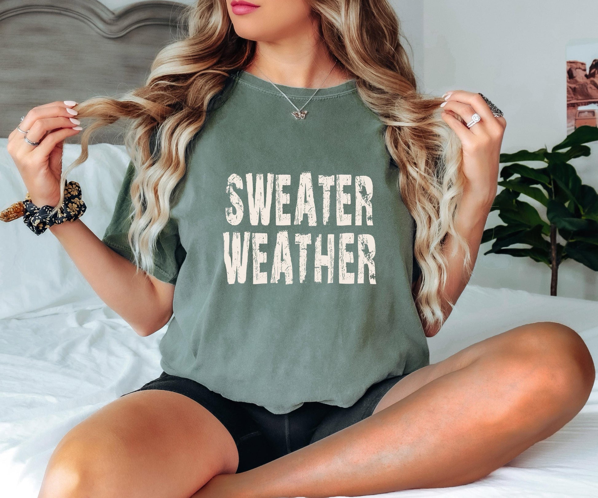 Sweater Weather Shirt Fall Graphic Tee Cozy Autumn Outfit Thanksgiving Top
